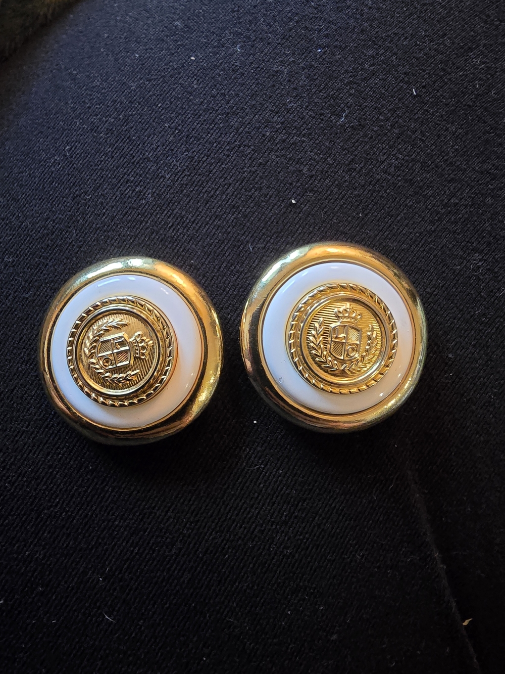 2 VTG Liz Claiborne Crest Gold & White Enamel Round Buttons